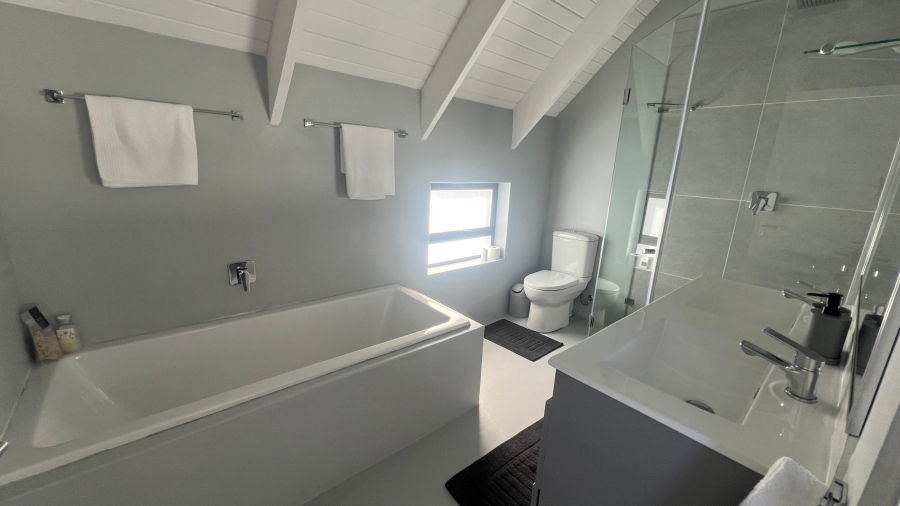 6 Bedroom Property for Sale in Jacobsbaai Western Cape